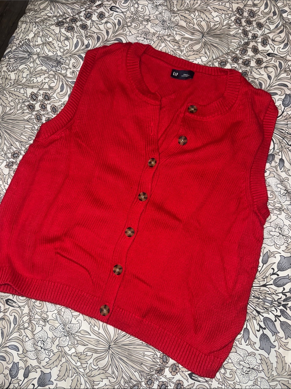 GAP Red Sleeveless Button-Front Knit Vest